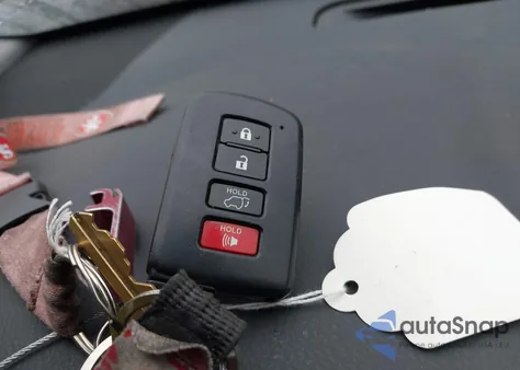 2018 Toyota Highlander Se z USA, uszkodzony, nr VIN 5TDJZRFH7JS538821